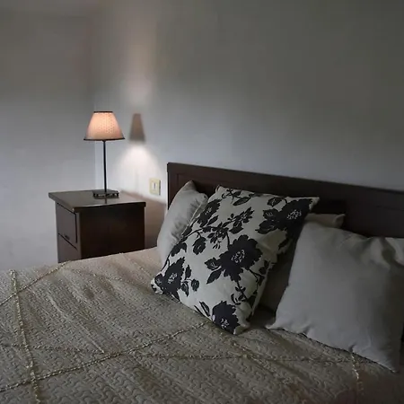 Casa Spaziosa In Caratteristico Paesino Di Alta Collina *